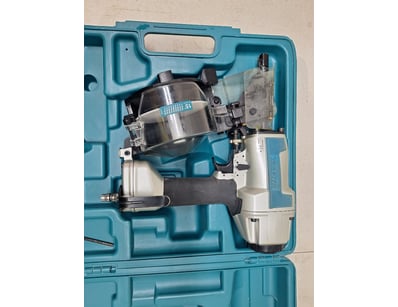 Makita, Pneumatic, Siding Coil Nailer, In Carry Ca...