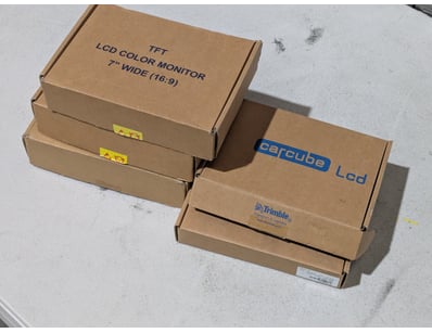 UNRESERVED Trimble Equipment & Accessories Wareh... - Lot 25