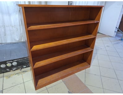 Bookshelf, Timber Style,  Brown Finish 

Dimension...