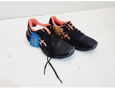 Major Brand Apparel & Footwear Liquidation Even... - Lot 292