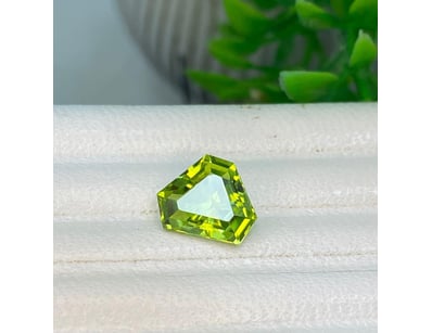 UNRESERVED Diamonds & Gemstones (A978) - Lot 2802