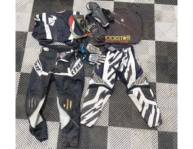 MOTORBIKES • GO-KARTS •  APPAREL - Lot 280