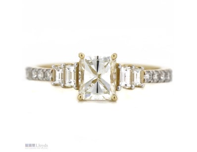 14K YELLOW GOLD AND DIAMOND, DRESS RING.      

Th...