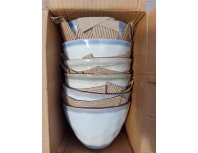 BOX LOT-QTY 18 x Nova brand ceramic bowls with gla...