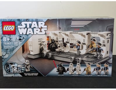 **UNRESERVED** COOKIE'S LIFETIME COLLECTION OF ... - Lot 600