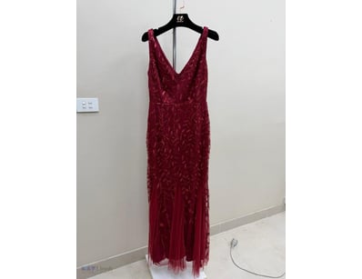 BURGUNDY BEADED EVENING GOWN

Item Size: Height: 1...