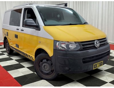<b>2012 Volkswagen Transporter T5 - Yellow - 166,0...