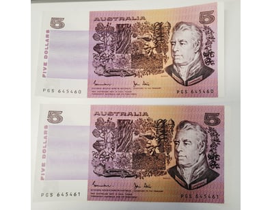 AUSTRALIAN $5 BANKNOTES , R208 (AUNC)

CV: $76
...
