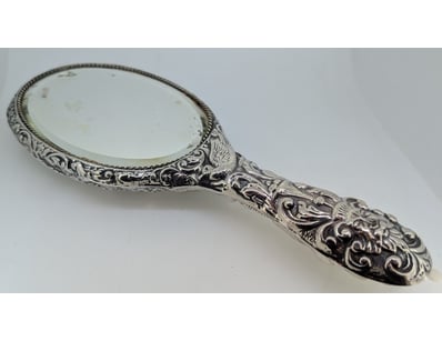 Antique & Vintage Showcase (A979) - Lot 2001