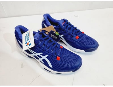 Major Brand Apparel & Footwear Liquidation Even... - Lot 261