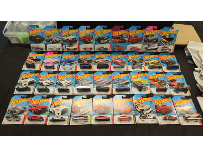 36X ASSORTED HOT WHEELS CARS INCLUDING TOYOTA SUPR...