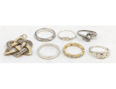 UNRESERVED Airport - Lost Property (A980) - Lot 461