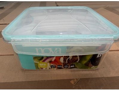 BOX LOT - QTY  6 Nova 2.4L square food storage con...