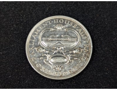 1927 AUSTRALIAN 8 PEARL PARLIAMENT HOUSE FLORIN
...