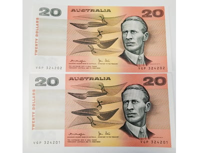 AUSTRALIAN $20 BANKNOTES , R407b (UNC) 

CV: $65...