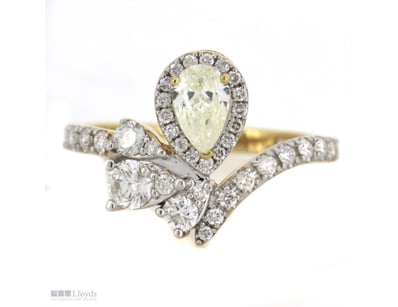 14K YELLOW GOLD AND DIAMOND, DECORATIVE RING.     ...