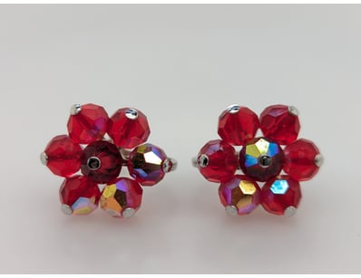 GLASS STONE EARRINGS


583010+175


