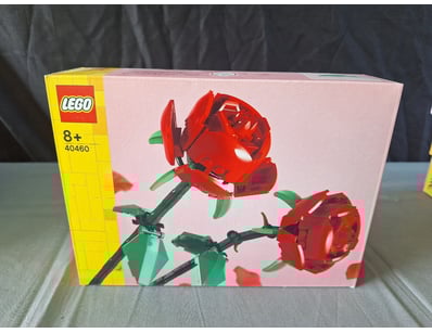 **UNRESERVED** LIFETIME COLLECTION OF LEGO PART... - Lot 313