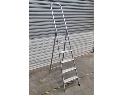 Fashion Retail Store Assets Liquidation (ON11611) - Lot 34