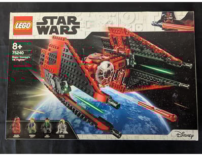 **UNRESERVED** COOKIE'S LIFETIME COLLECTION OF ... - Lot 560