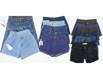 Entire Vintage Clothing Store Liquidation (ON11... - Lot 317