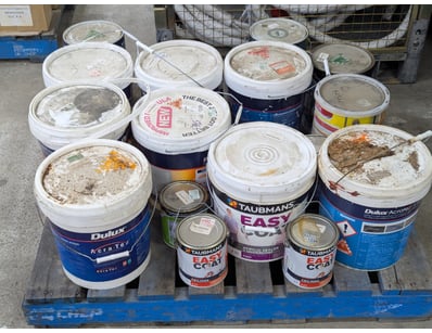 Pallet of paint, brand include Dulux, Taubmans, Ca...