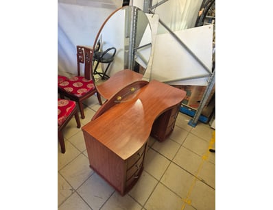 House & Homewares (A1004) - Lot 2806