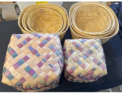 Assorted lot of woven baskets


