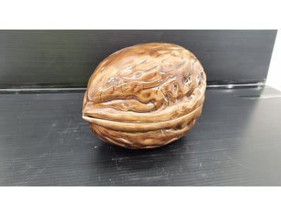 CERAMIC WALNUT DISH, 2 PIECES

Item Size: Height...