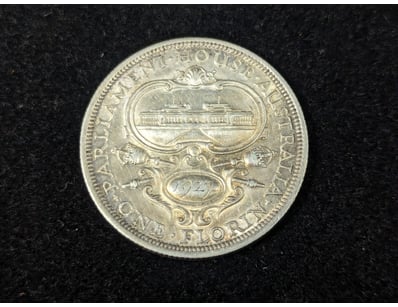 1927 AUSTRALIAN 8 PEARL PARLIAMENT HOUSE FLORIN
...
