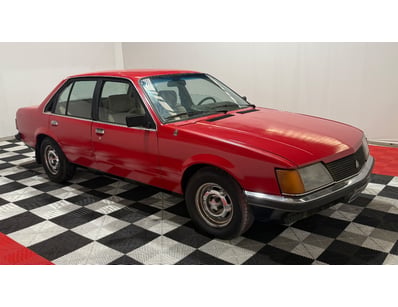 <b>1982 Holden Commodore VH Sedan SL 4.2 - Red - 3...