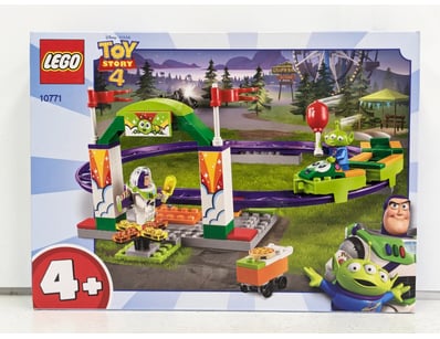 LEGO Toy Story 4 set 10771 featuring a carnival-th...