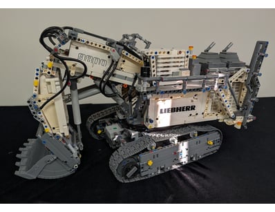 **UNRESERVED** LIFETIME COLLECTION OF LEGO PART... - Lot 110