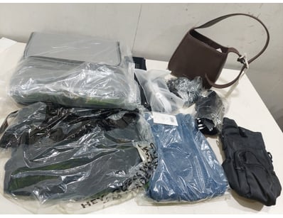 Unclaimed Freight (GCA984) - Lot 2885