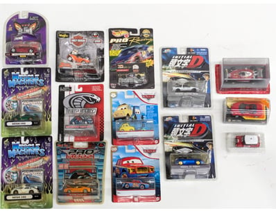COMPREHENSIVE DIE-CAST MODEL CAR COLLECTION VEHICL...