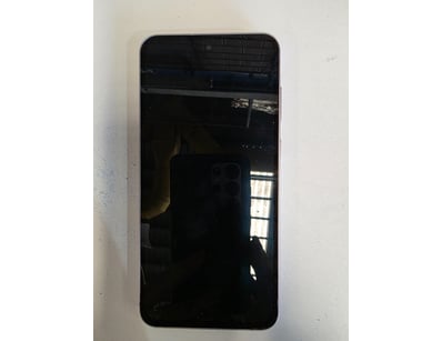 UNRESERVED Airport - Lost Property (A980) - Lot 217