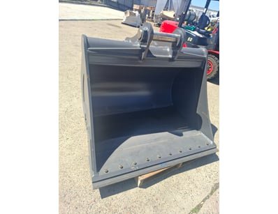 MOSTLY UNRESERVED Machinery & Attachments (ON4400) - Lot 20