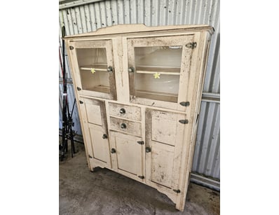 Vintage kitchen hutch cabinet, White

Onsite

Loca...