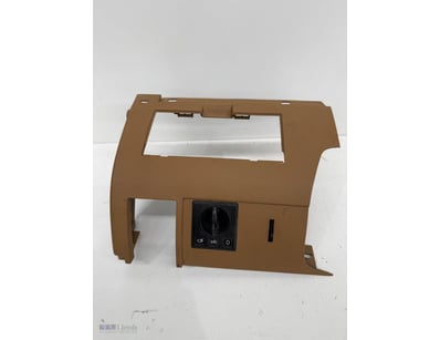 Automotive dashboard instrument cluster bezel asse...