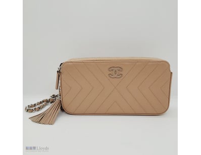 CHANEL BEIGE CC TASSEL DOUBLE ZIP CLUTCH ON CHAIN,...