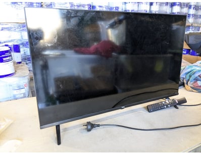 TCL 32S615 32-inch HD Smart Television with remote...