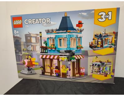 **UNRESERVED** COOKIE'S LIFETIME COLLECTION OF ... - Lot 562