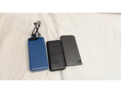 UNRESERVED Airport - Lost Property (A980) - Lot 430