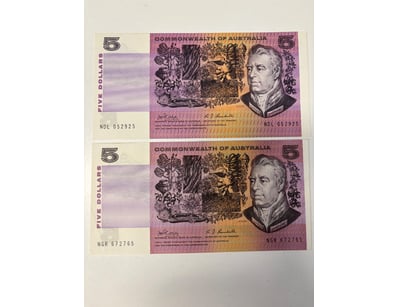 AUSTRALIAN FIVE DOLLAR NOTES, R203 (AUNC)

CV: $...
