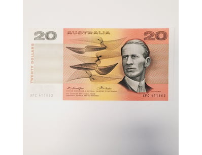 AUSTRALIAN $20 BANKNOTE, R406 (AUNC)

CV : $230...
