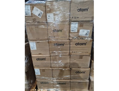 Assorted pallet of electrical and decorative compo...
