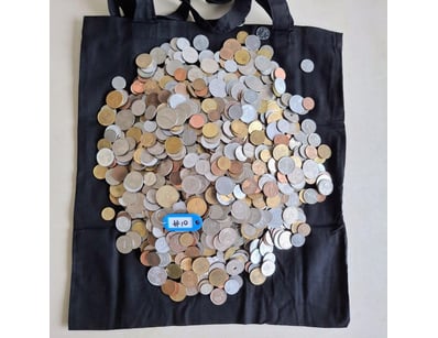 Banknotes & Coins (A985) - Lot 4009