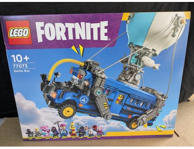 **UNRESERVED** LIFETIME COLLECTION OF LEGO PART... - Lot 364