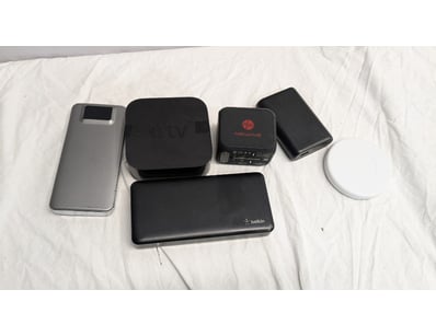 UNRESERVED Airport - Lost Property (A980) - Lot 435