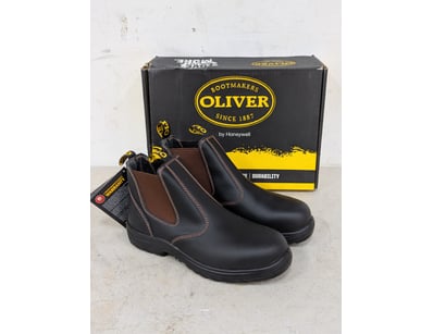 Unclaimed Freight (GCA984) - Lot 383